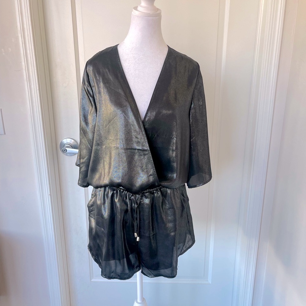 STONE ROW Hook it Up Women’s Romper Shorts V-Neck Black Size Large NWT